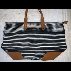 Stella & Dot Stripe Getaway Bag